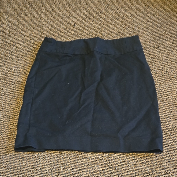 Banana Republic Dresses & Skirts - Banana Republic Black Pencil Skirt